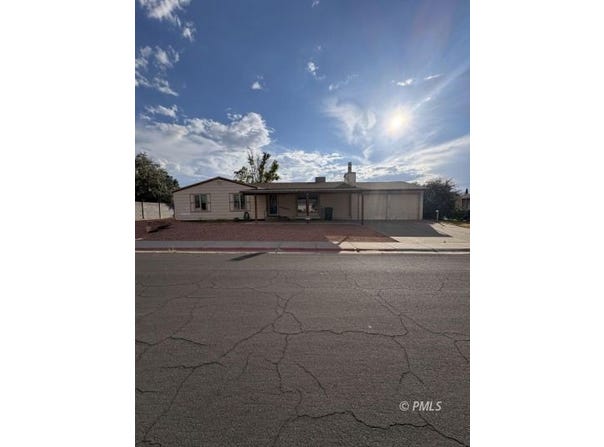 1108 Grandview St, Page, AZ 86040