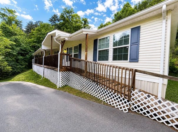 2961 highway 522, Baxter, KY 40806