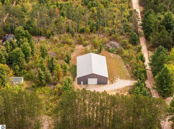 2263 Langs Lane, Interlochen, MI 49643