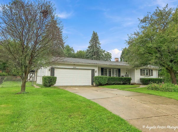 1015 Somerset, McHenry, IL 60050