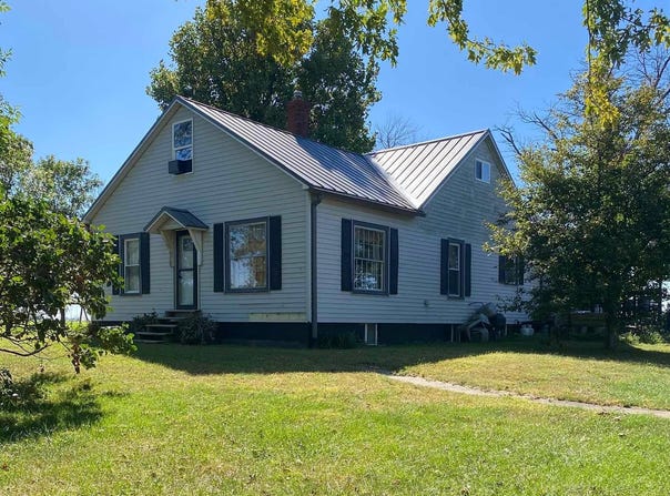 35147 W FRONTAGE Road, Virden, IL 62690
