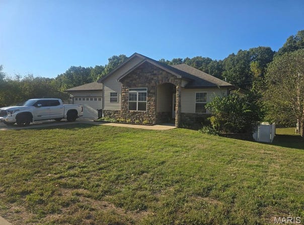 128 Sycamore Drive, St Robert, MO 65584