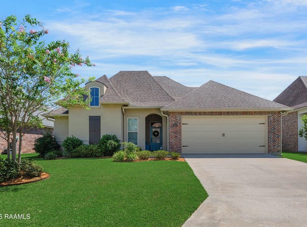 617 Easy Rock Landing Drive, Broussard, LA 70518