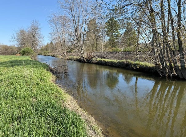 Locey Rd, Corry, PA 16407