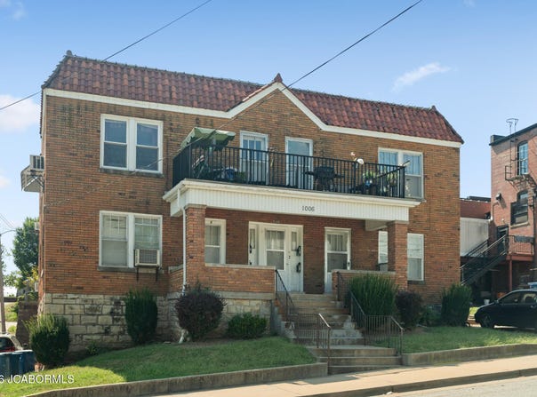 1006 E HIGH Street, Jefferson City, MO 65101