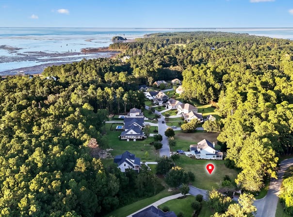 102 Waters Edge Lane, Moncks Corner, SC 29461