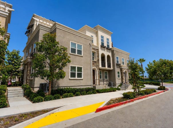 613 Winchester Drive, Oxnard, CA 93036