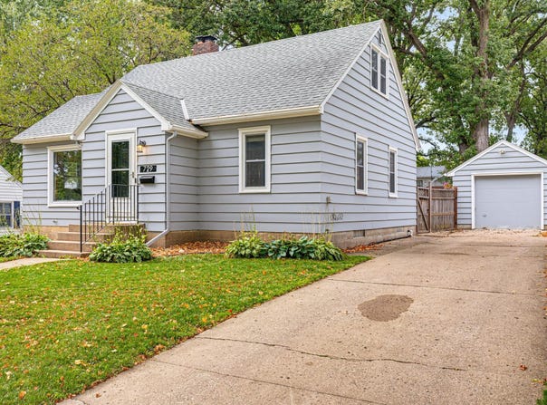 729 Juul Road SW, Hutchinson, MN 55350