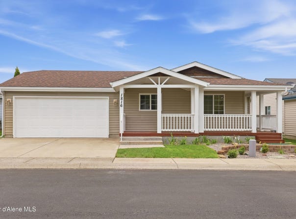 1816 W Bounty Loop, Hayden, ID 83835