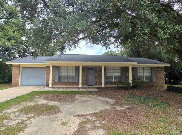 4252 Jernigan Rd, Pace, FL 32571