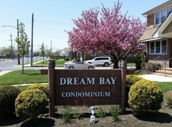 703 N Dudley Ave, Ventnor, NJ 08406