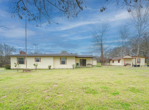 6371 FM 49, Gilmer, TX 75644
