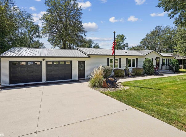 2146 C Avenue Unit A, Garwin, IA 50632
