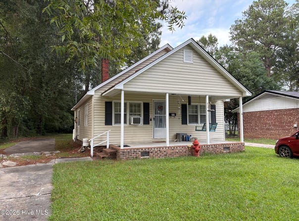 217 & 219 E Lewis Street, Whiteville, NC 28472