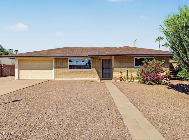 1008 E FRIAR Avenue, Apache Junction, AZ 85119