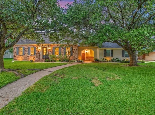 3711 Sunnybrook Lane, Bryan, TX 77802