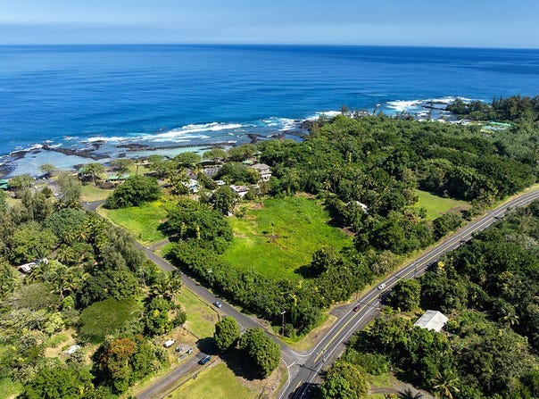 KALANIANAOLE AVE, Hilo, HI 96720