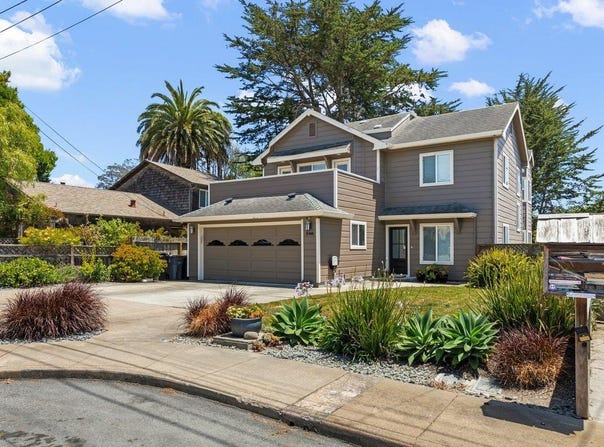 Carmel AVE, EL GRANADA, CA 94018