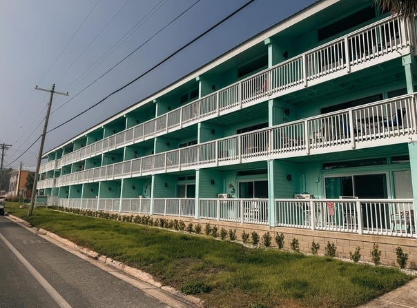 211 2nd St, Cedar Key, FL 32625