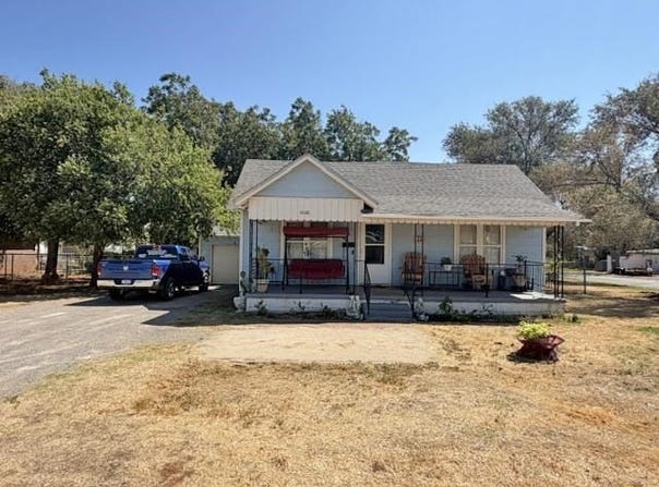 1000 N Chalmers St, Altus, OK 73521