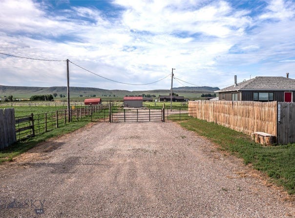 12854 Mt Highway 200, Simms, MT 59477