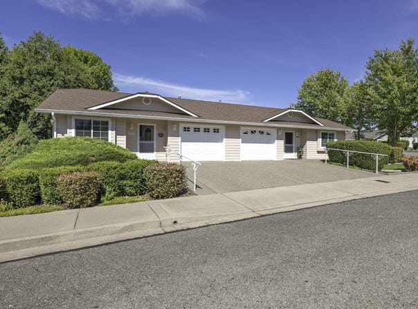 3036 University Road, Grants Pass, OR 97527