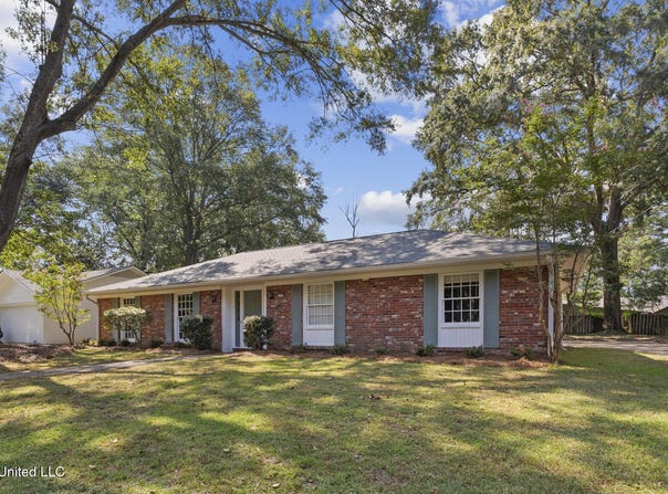 5359 Reddoch Drive, Jackson, MS 39211