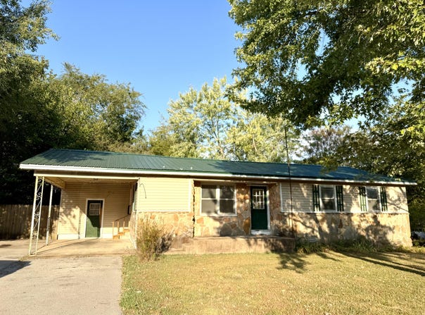 310 E 4th Street, Mountain View, MO 65548