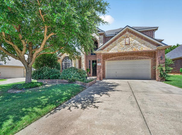 759 Peach Lane, Burleson, TX 76028