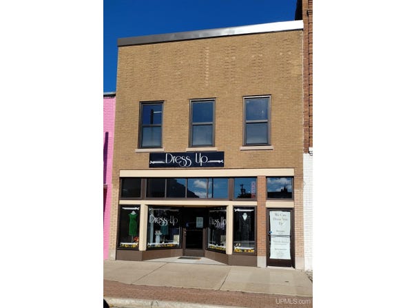 1206 Ludington Street, Escanaba, MI 49829