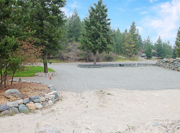 206 Kokanee Drive E, Rexford, MT 59930