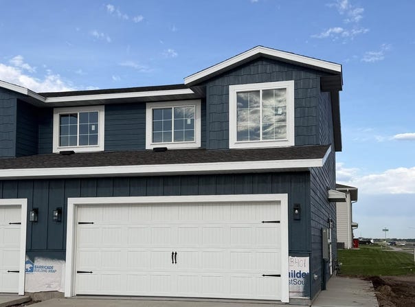 3401 S Joanne Ave, Sioux Falls, SD 57106