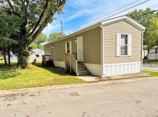210 Cedar Street, Pataskala, OH 43062