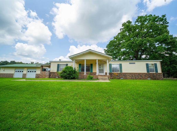 6659 Calhoun 37 Road, Hampton, AR 71744