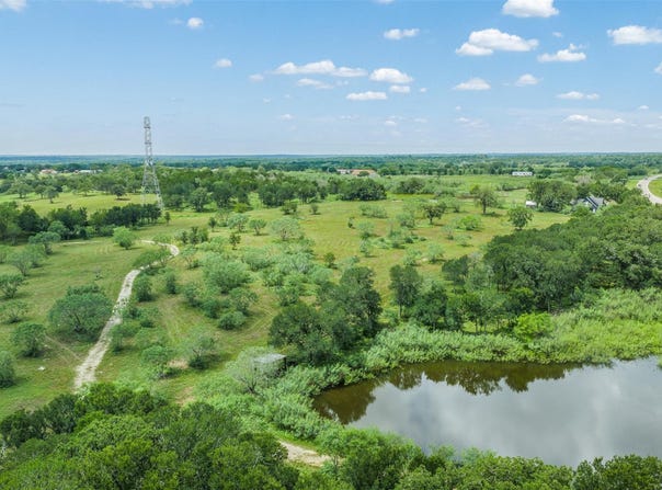 401 FM 672, Dale, TX 78616