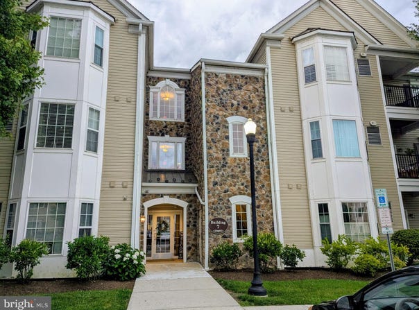 734 CREEKSIDE Drive, BROOKHAVEN, PA 19015