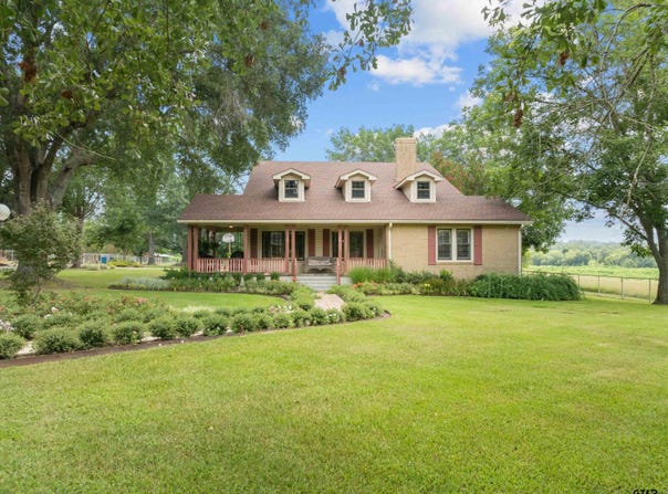 2807 S FM 225, Henderson, TX 75654