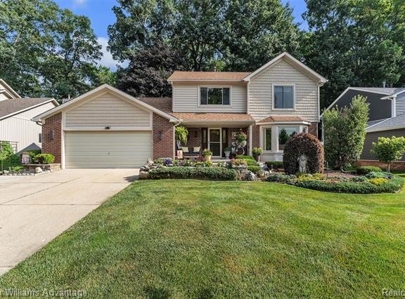 3876 Corran Drive, Wixom, MI 48393