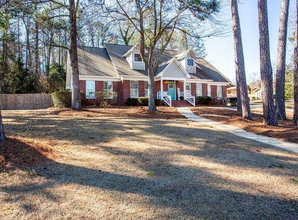 94 Clark Hill Dr, Eufaula, AL 36027