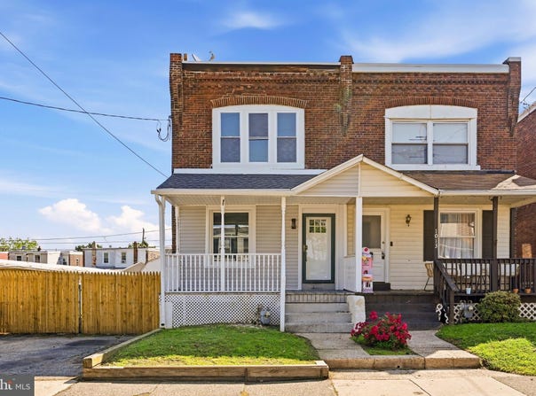 1015 MCCLENAHAN Terrace, MARCUS HOOK, PA 19061