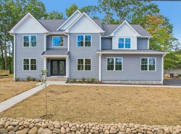 6 Chamberlain Ln, Mount Olive Twp., NJ 07828-1702