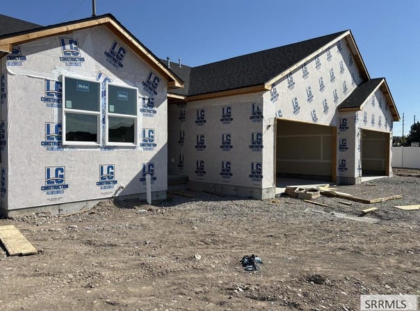 301 NE Copper Bell Dr, Shelley, ID 83274