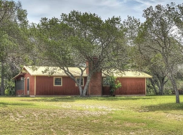 154 Weston Road, Leakey, TX 78873
