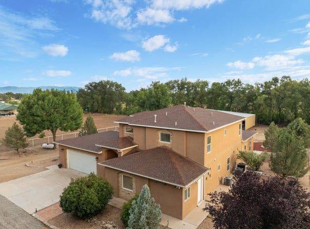 103 CHANTELLY Lane, Los Lunas, NM 87031