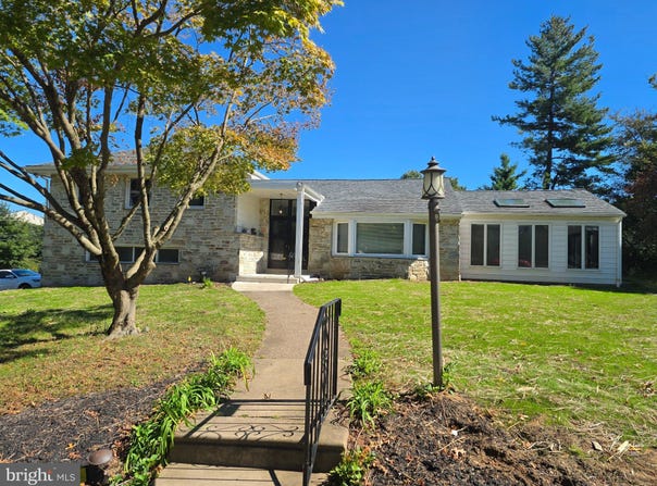 1904 QUILL Lane, ORELAND, PA 19075