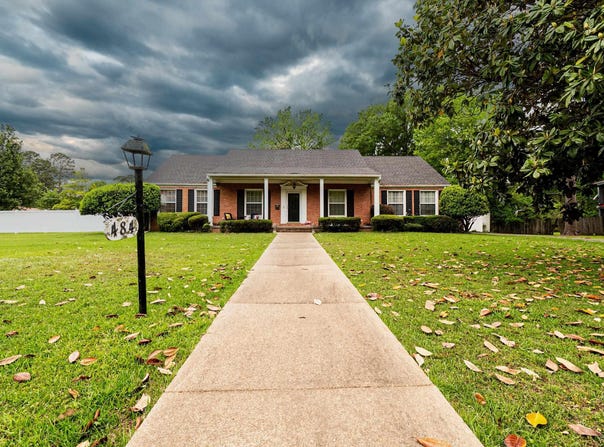 484 Elaine Ave, Camden, AR 71701