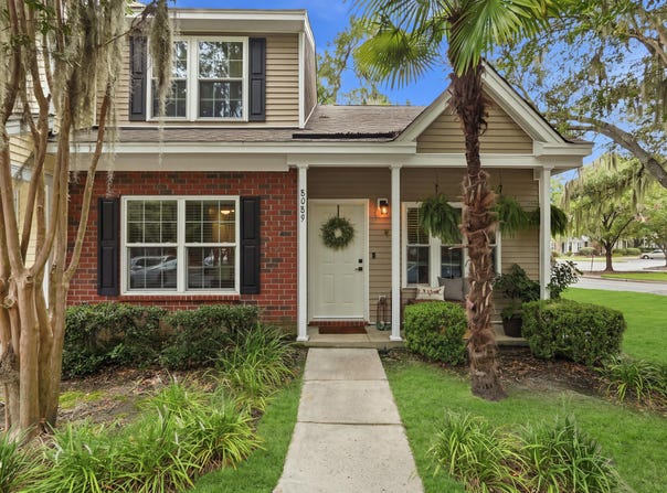 8089 Shadow Oak Drive, North Charleston, SC 29406