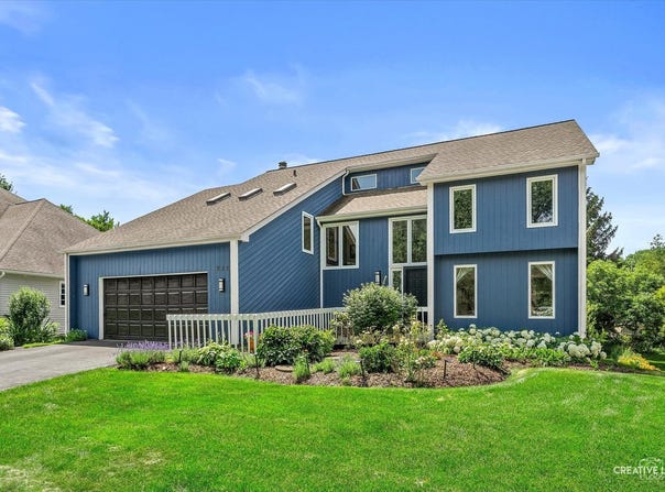 933 Stanton Drive, Naperville, IL 60540
