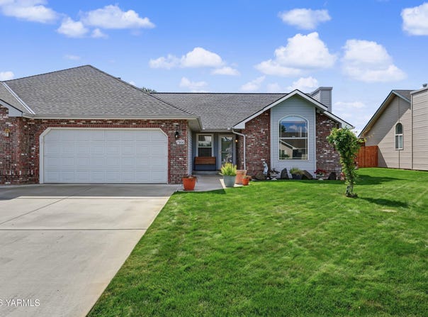 7800 Olmstead Ct, Yakima, WA 98903