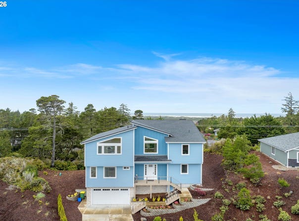 11 WHITE TAIL Ct, Florence, OR 97439
